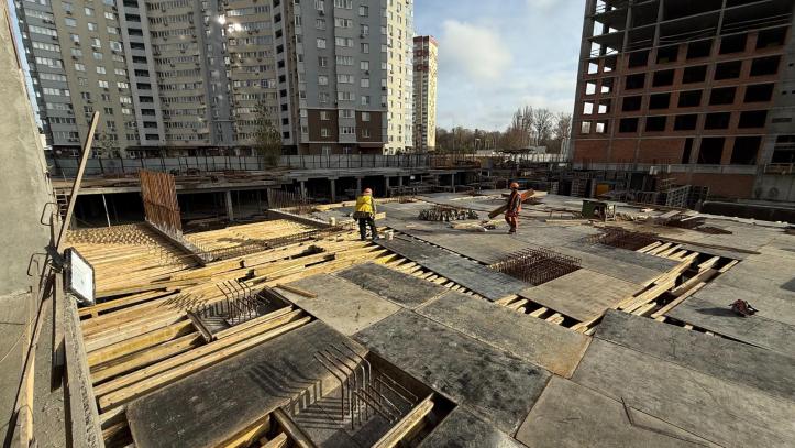 ЖК Метрополіс