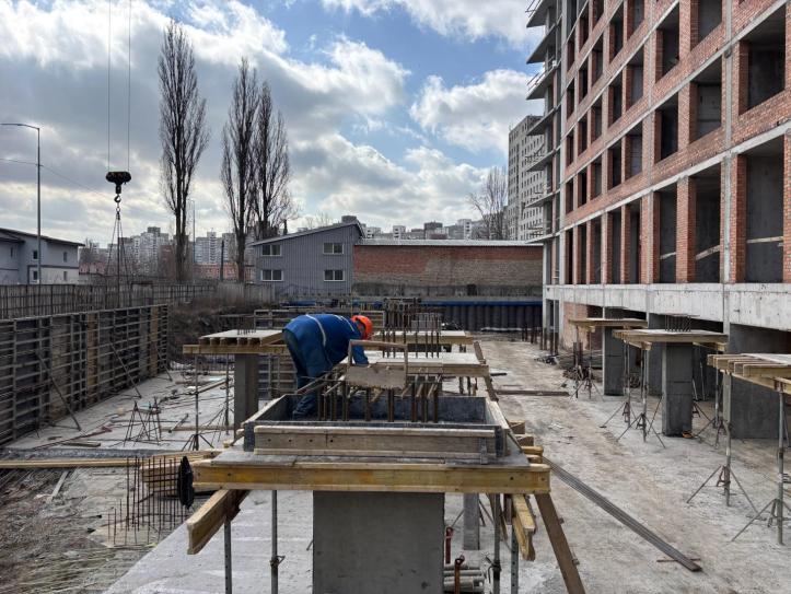 ЖК Метрополіс