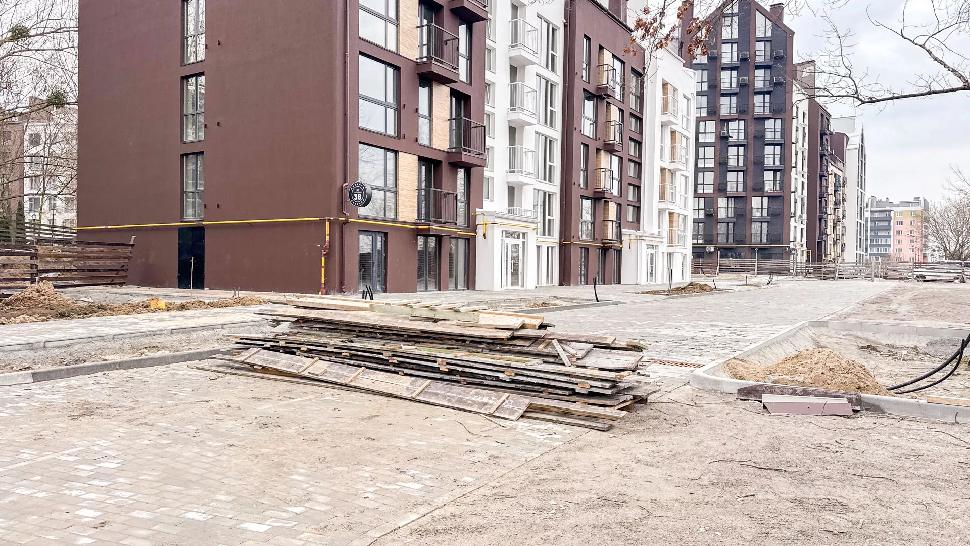 ЖК Білий Шоколад Center